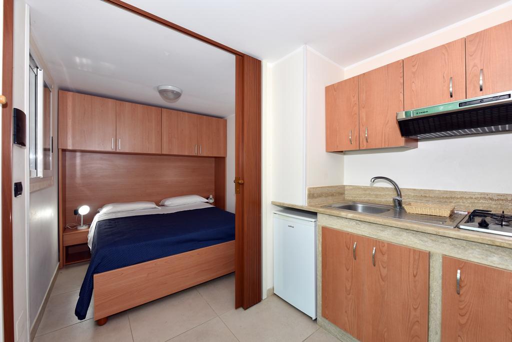Camping La Vecchia Torre Hotel Галиполи Екстериор снимка